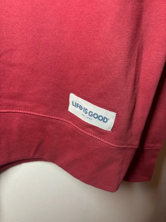 Life Is Good Men's Deep Red Flag Graphic Crew Sweatshirt, size L - Picture 3 of 6